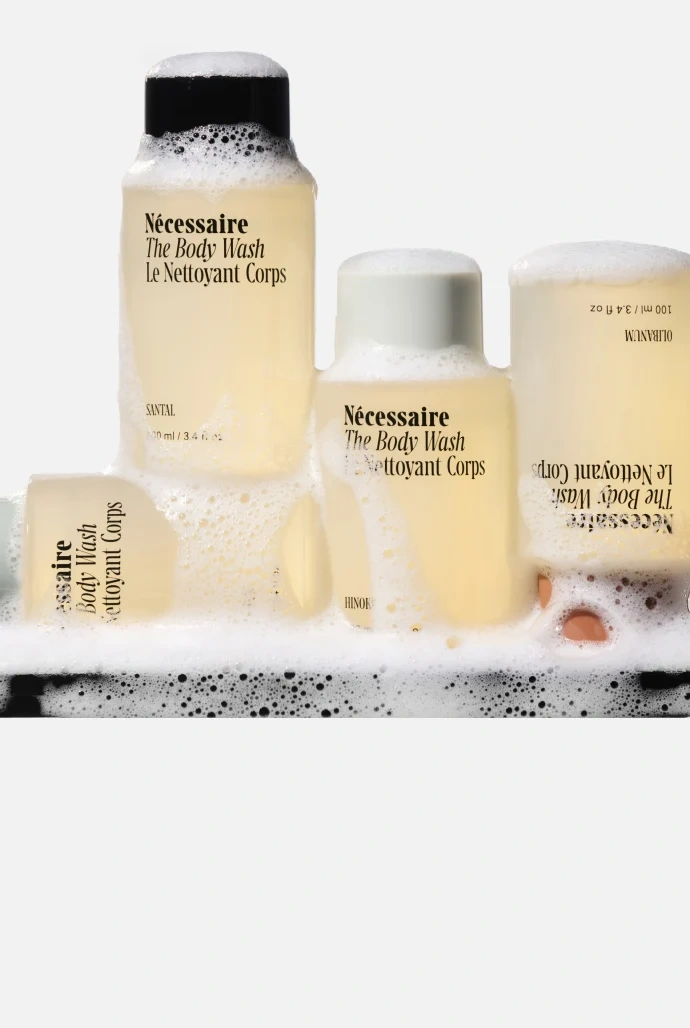 Small Body Wash bottles in foam, tall crop